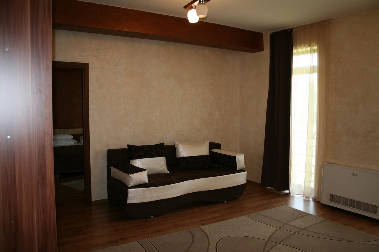 Hotel Hyperion ไบเลเฟลิกซ์ ภายนอก รูปภาพ